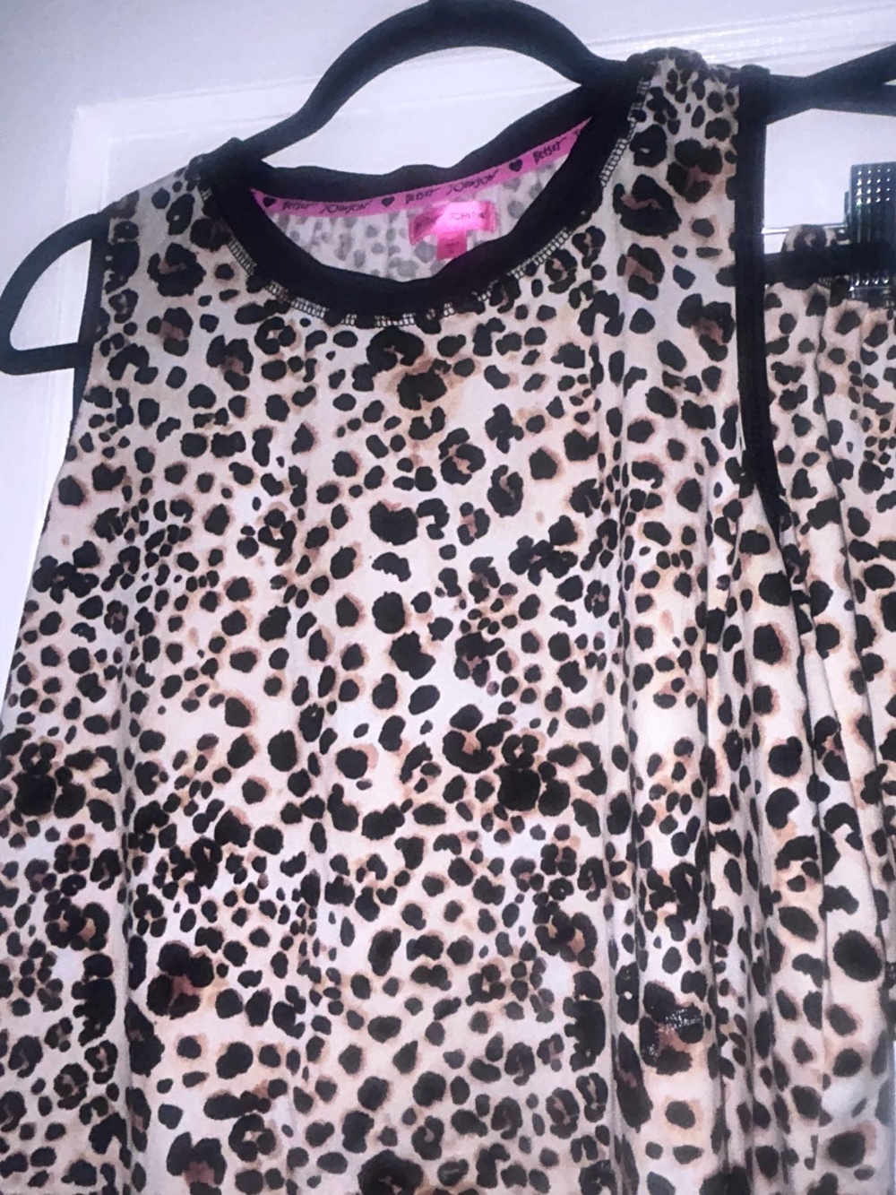 Womens Leopard Print Sleeveless top w shorts size small by Betsey Johnson